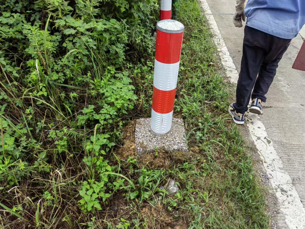 波形護(hù)欄安裝工程